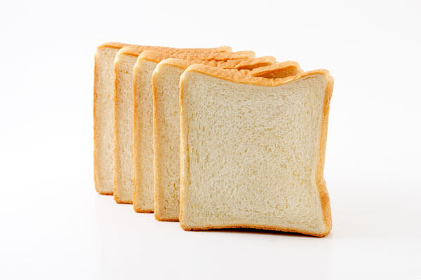 食パンとマクドナルドの比較